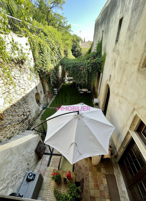 Maison - 195 m² - 5 pièces