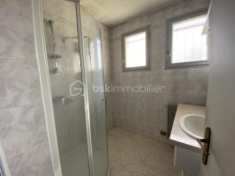 Propriété - 180 m² - 7 pièces