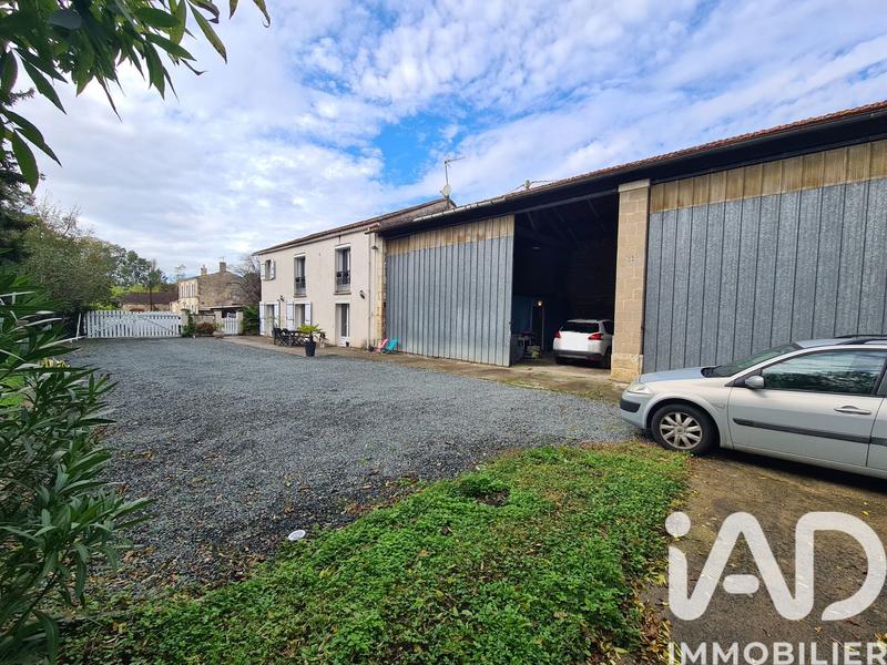 Maison - 202 m² - 7 pièces