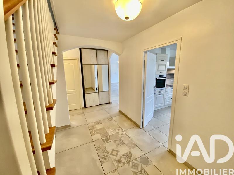 Maison - 197 m² - 9 pièces