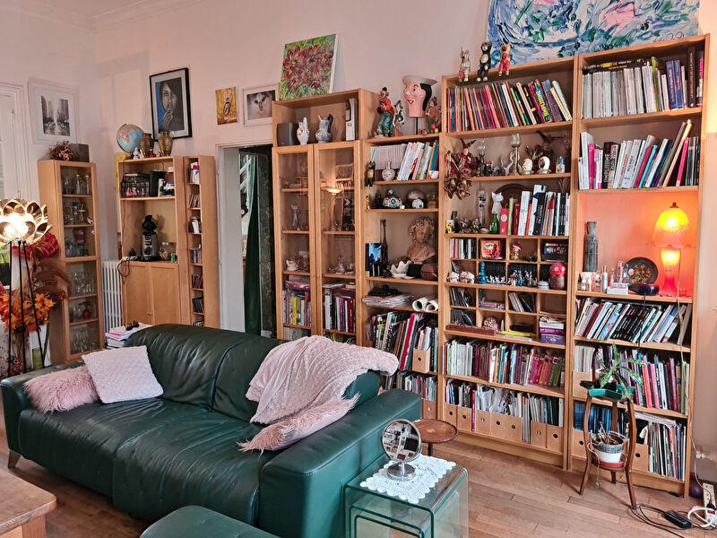 Propriété - 240 m² - 8 pièces