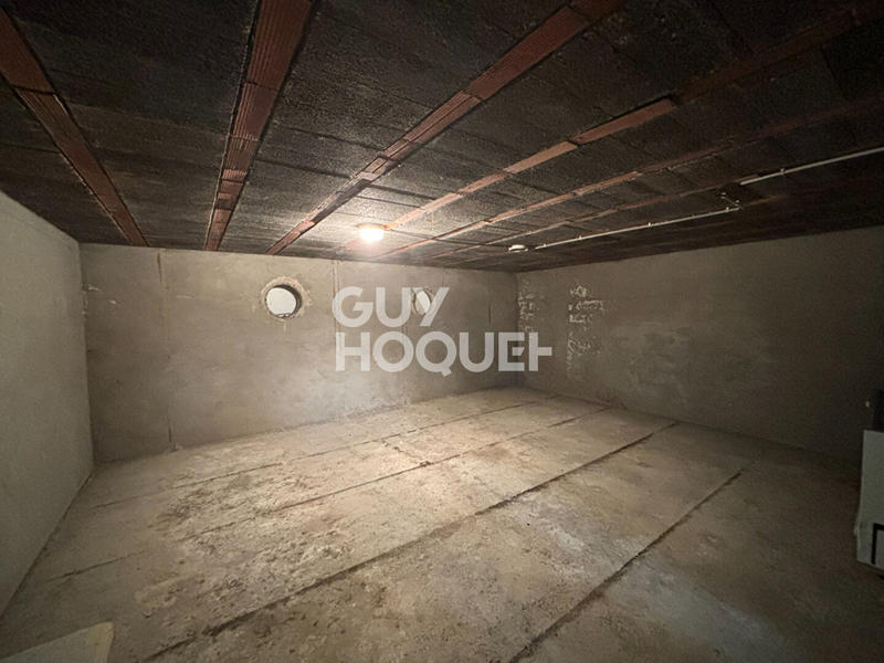 Maison - 279 m² - 5 pièces