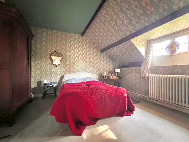 Maison - 211 m² - 6 pièces