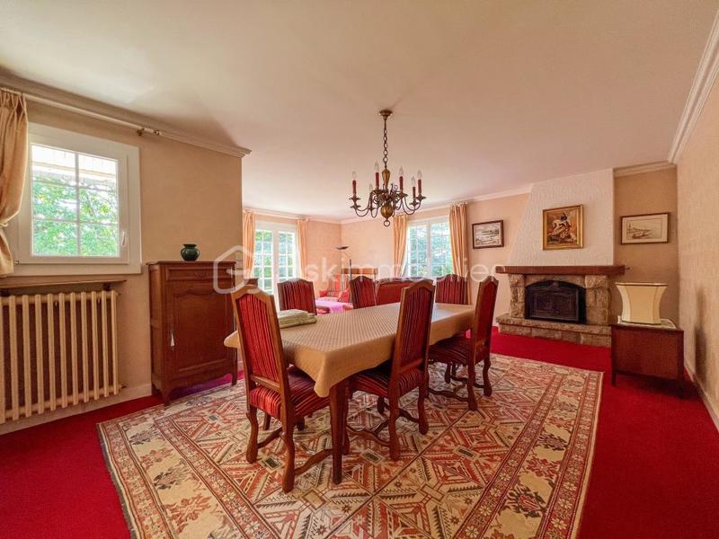 Maison - 166 m² - 7 pièces