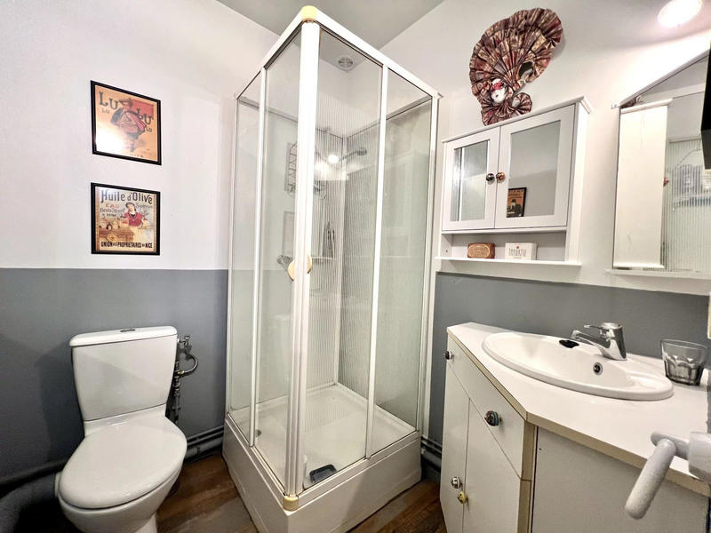 Maison traditionnelle - 81 m² - 6 pièces