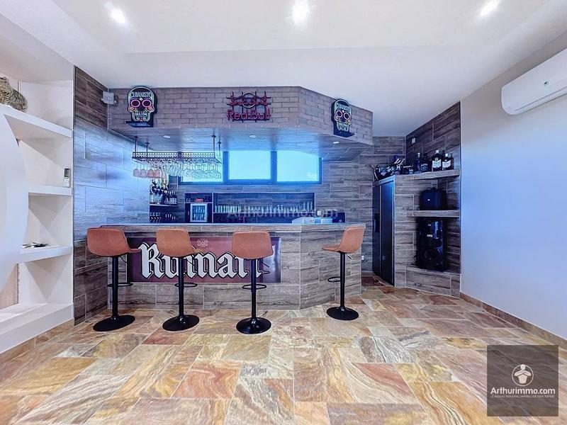 Maison - 130 m² - 6 pièces