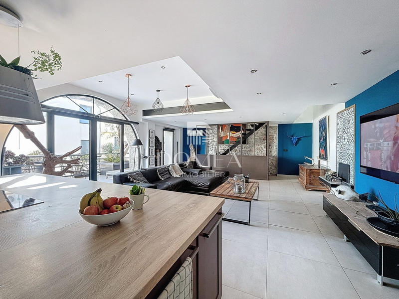 Appartement - 110 m² - 4 pièces