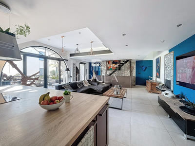 Appartement - 110 m² - 4 pièces