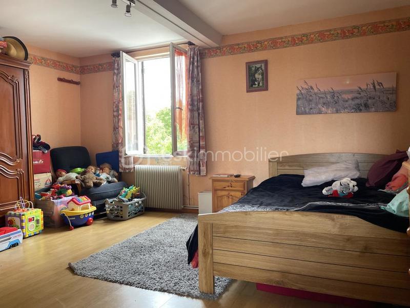 Maison - 200 m² - 7 pièces