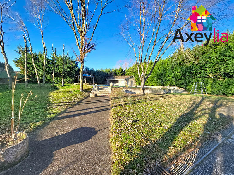 Maison - 203 m² - 7 pièces