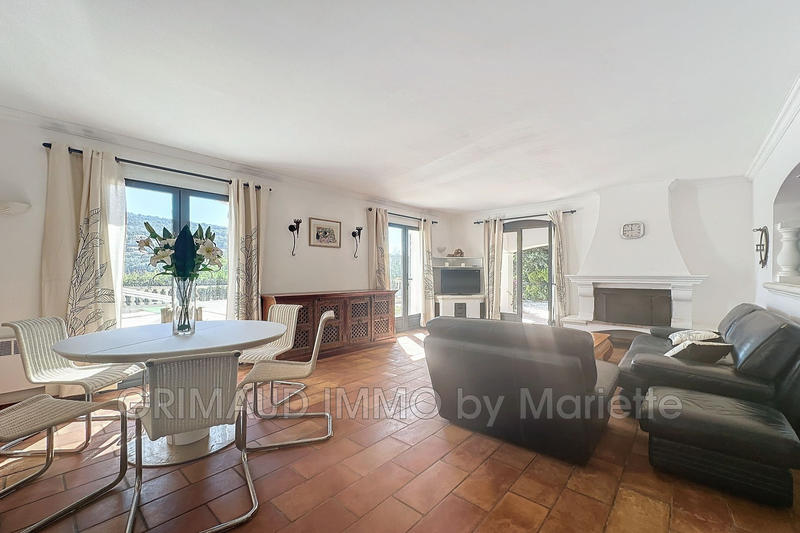 Villa - 151 m² - 6 pièces