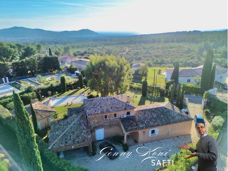 Maison - 184 m² - 7 pièces