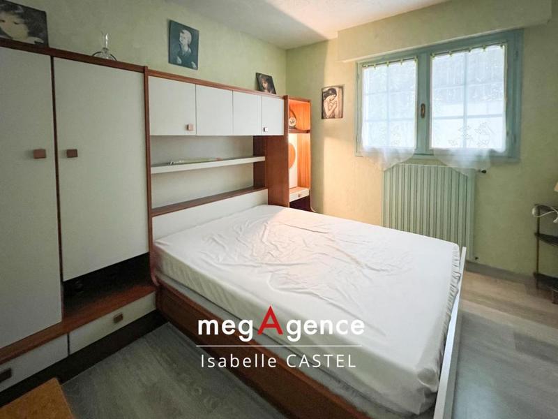 Maison - 210 m² - 7 pièces