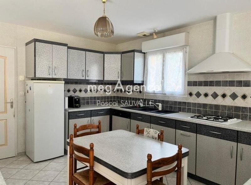 Maison - 94 m² - 4 pièces