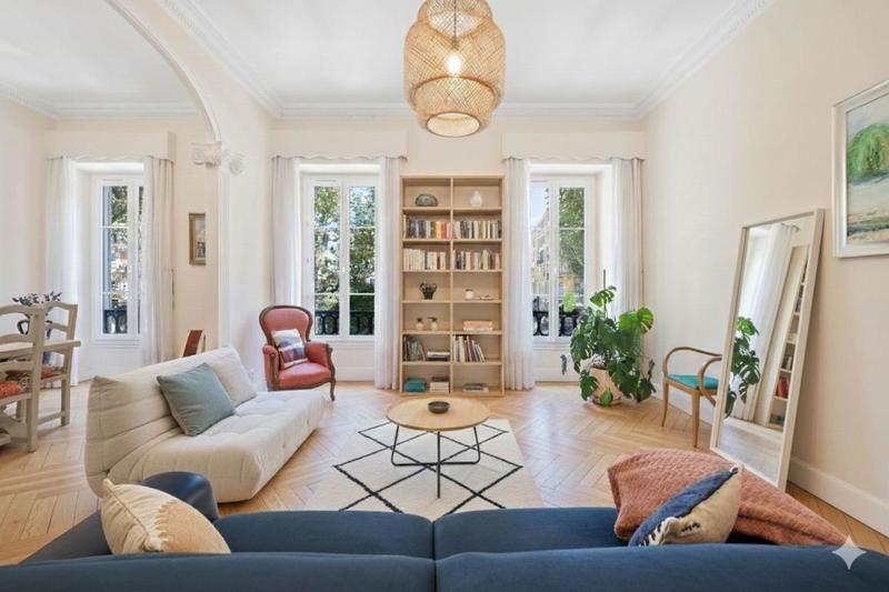 Appartement - 136 m² - 5 pièces