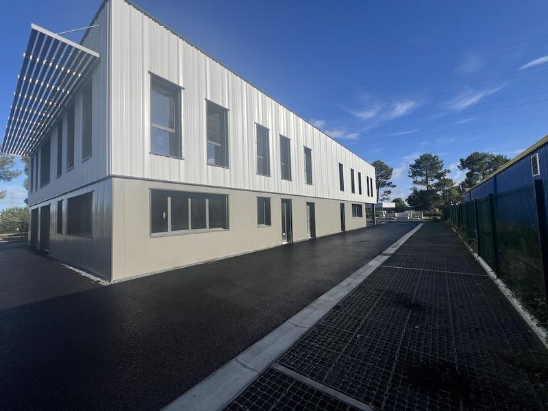 Local commercial - 630 m² - 4 pièces