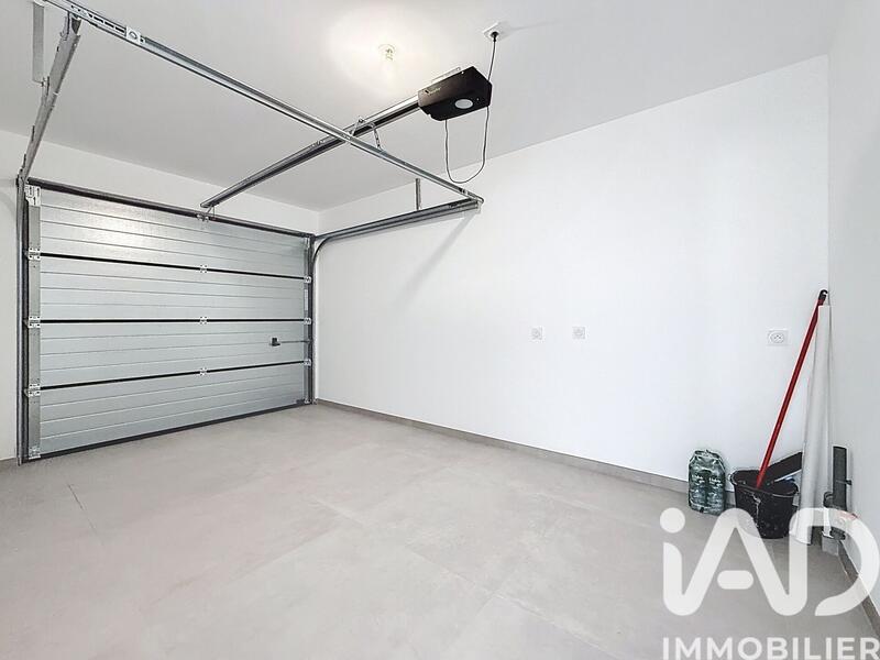 Maison - 104 m² - 4 pièces