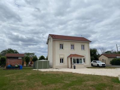 Maison - 120 m² - 5 pièces