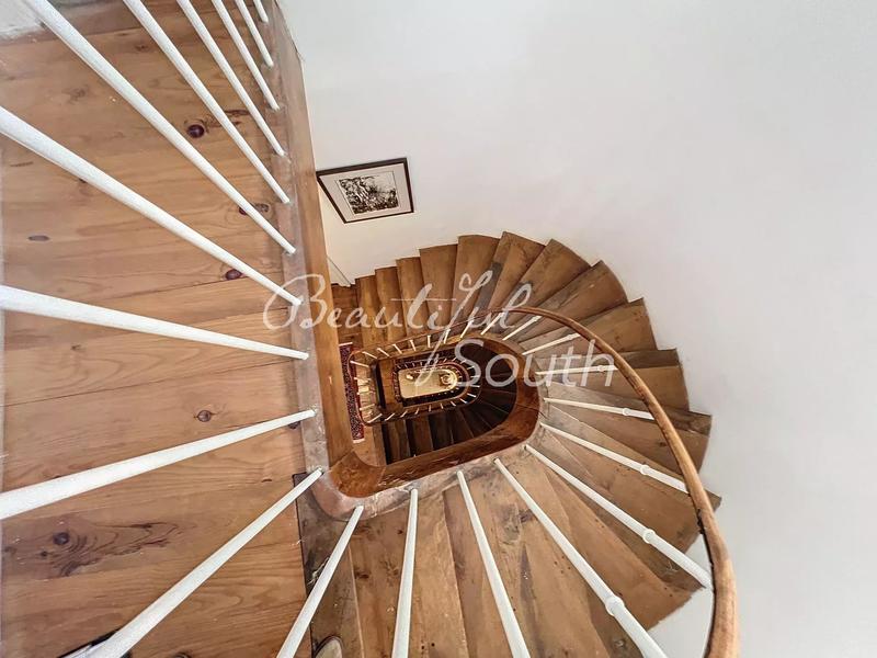 Maison chambre d'hôtes - 212 m² - 8 pièces