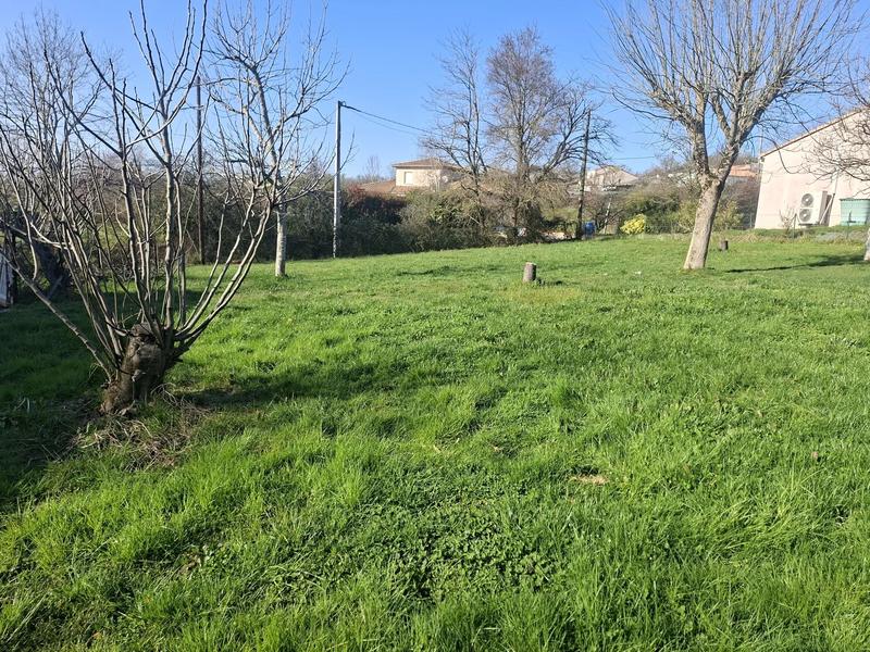 Terrain constructible - 750 m²