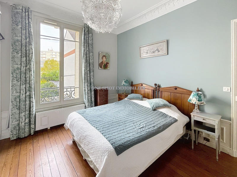 Appartement - 127 m² - 6 pièces