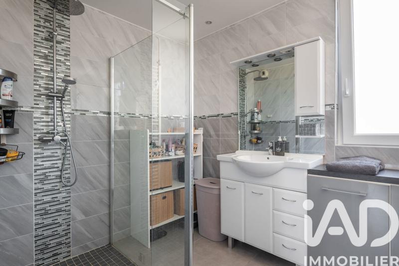 Appartement - 94 m² - 5 pièces