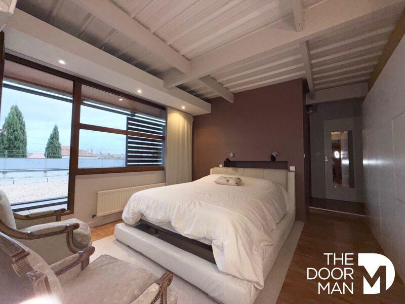 Maison d'architecte - 212 m² - 6 pièces