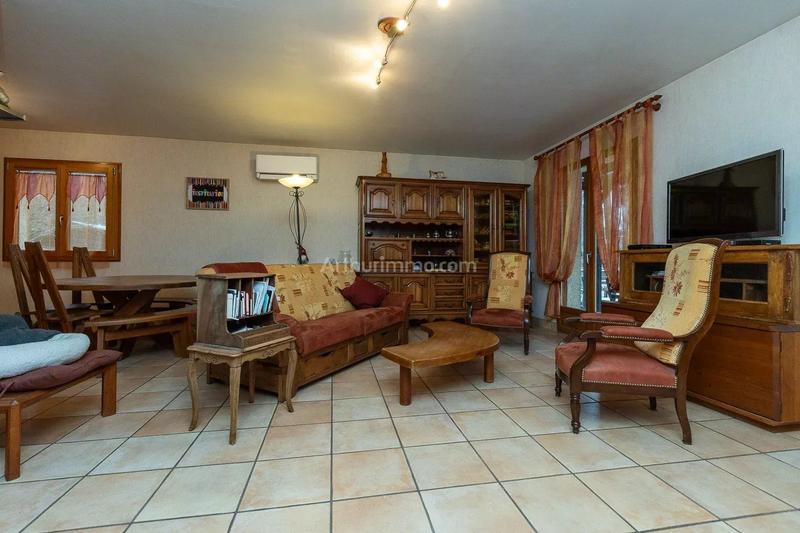 Maison - 99 m² - 5 pièces