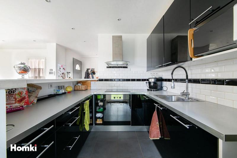 Villa - 90 m² - 4 pièces