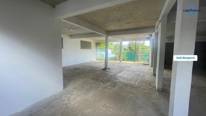 Maison - 166 m² - 4 pièces