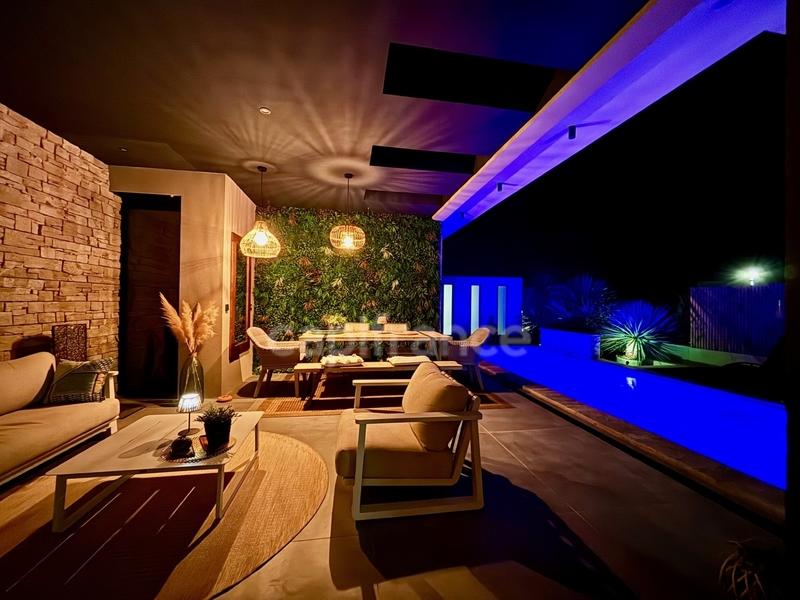 Maison - 180 m² - 6 pièces