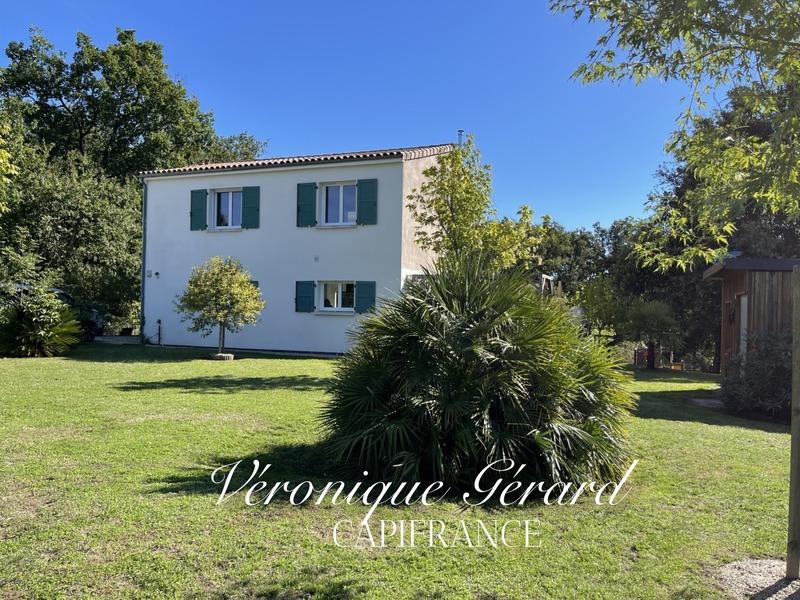 Maison - 140 m² - 5 pièces