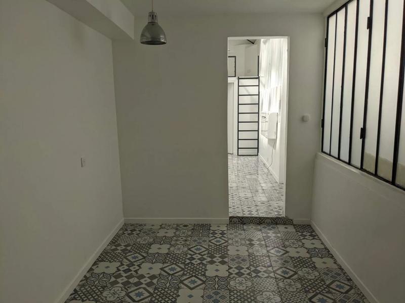 Entrepôt - 23 m² - 2 pièces