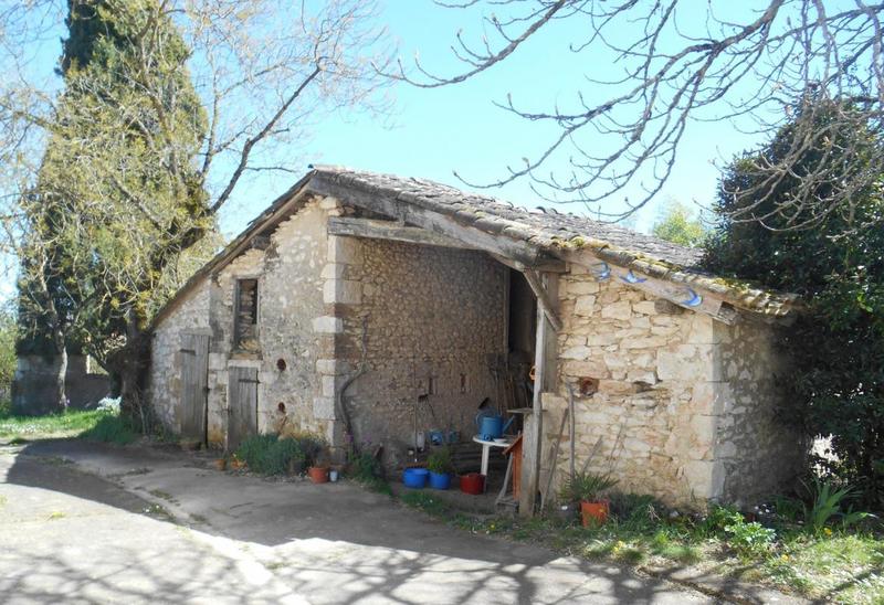 Propriété - 790 m² - 7 pièces