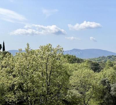 Villa - 200 m² - 6 pièces