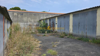 Parking / Garage - 230 m²