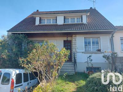 Maison - 90 m² - 4 pièces