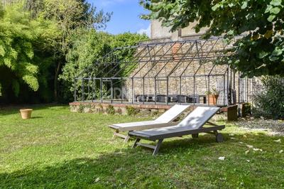 Maison - 198 m² - 10 pièces