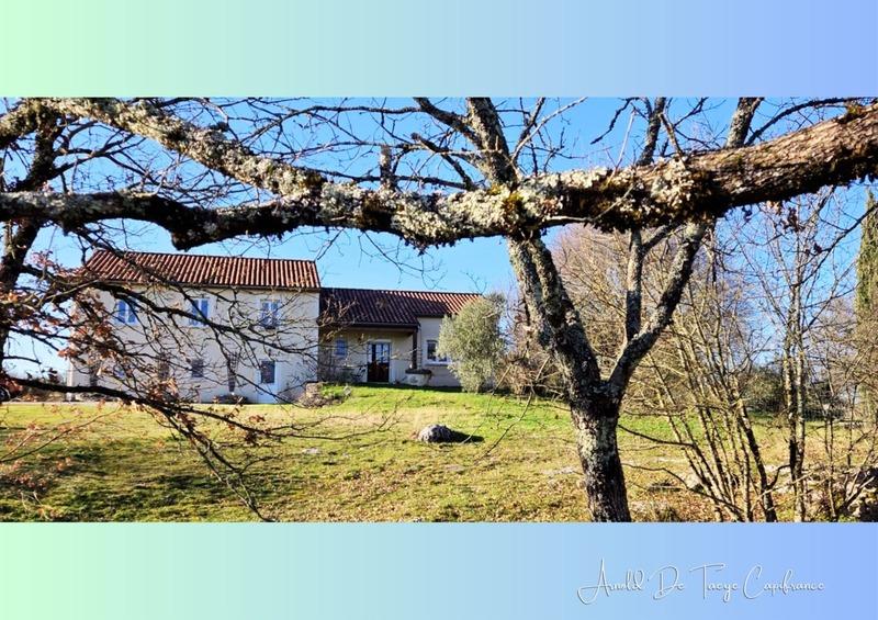 Maison - 140 m² - 7 pièces