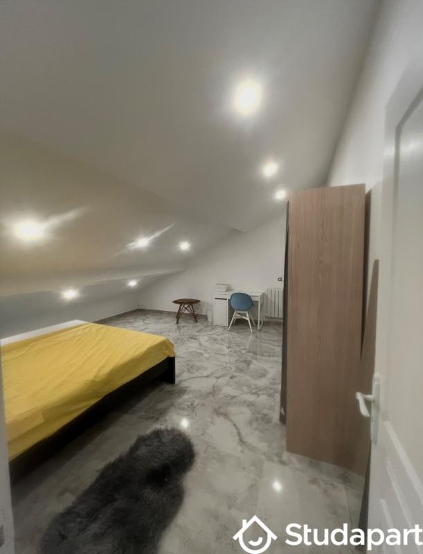 Chambre - 15 m² - 1 pièce