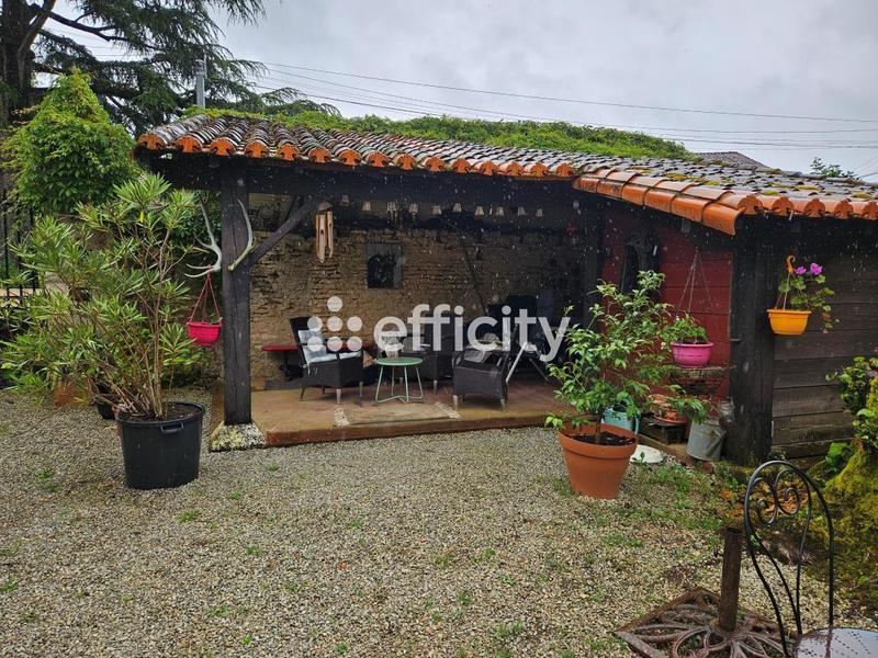 Maison - 245 m² - 9 pièces