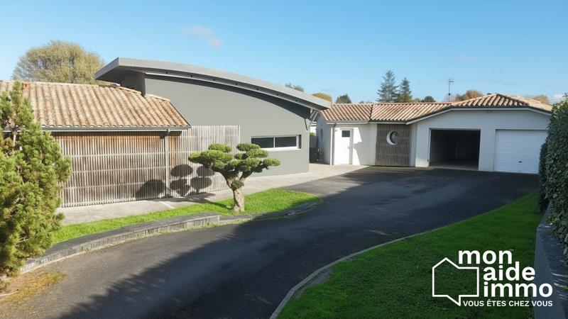 Maison contemporaine - 252 m² - 7 pièces