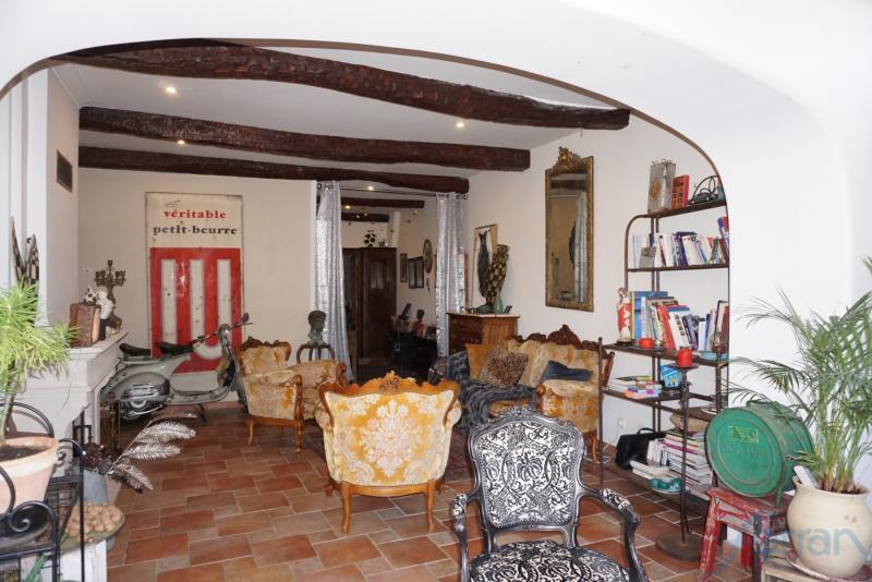 Appartement - 270 m² - 8 pièces