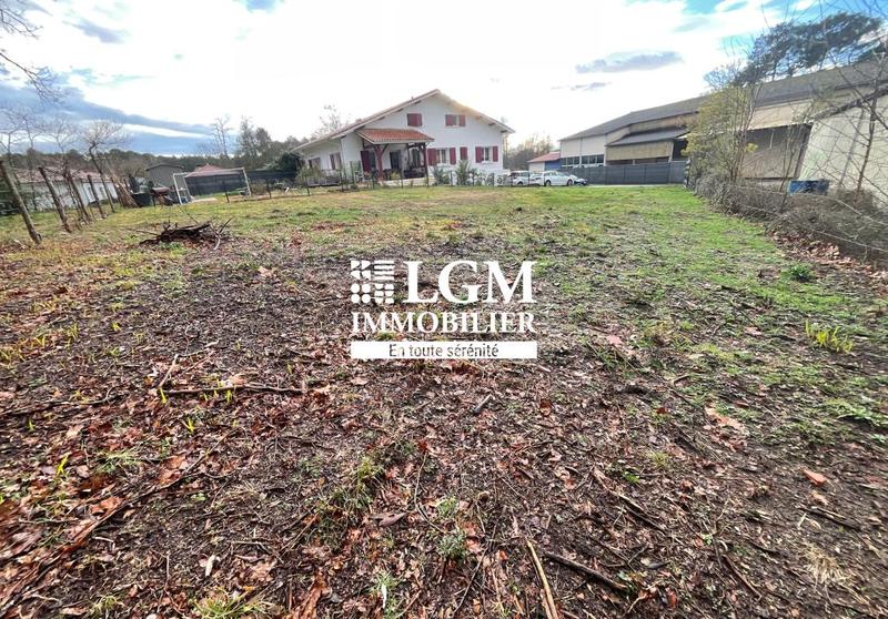 Terrain constructible - 930 m²
