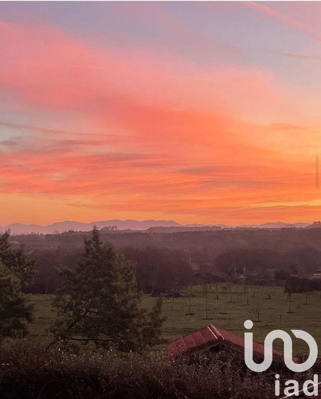 Maison - 263 m² - 8 pièces