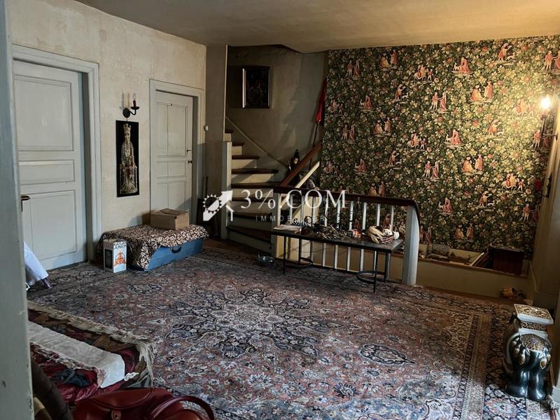 Maison - 264 m² - 9 pièces