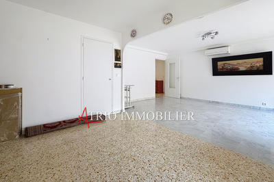 Appartement - 76 m² - 3 pièces