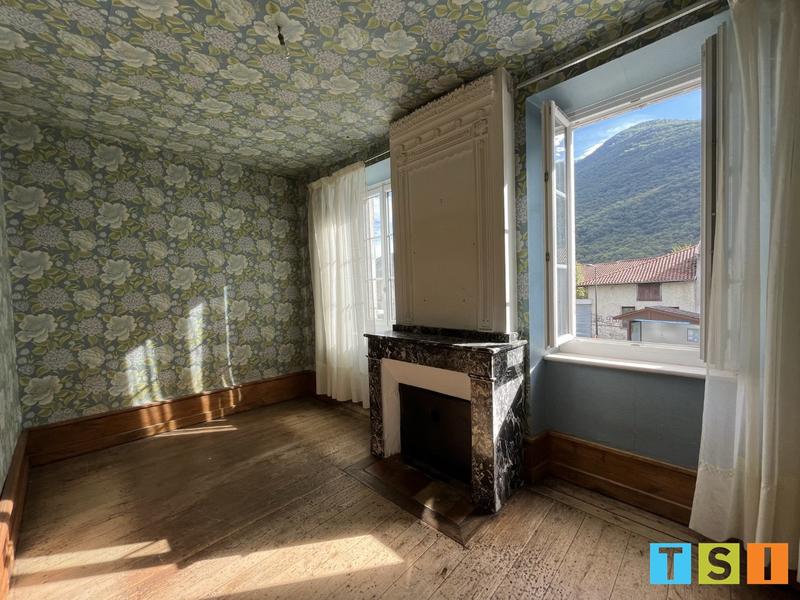 Maison - 200 m² - 7 pièces