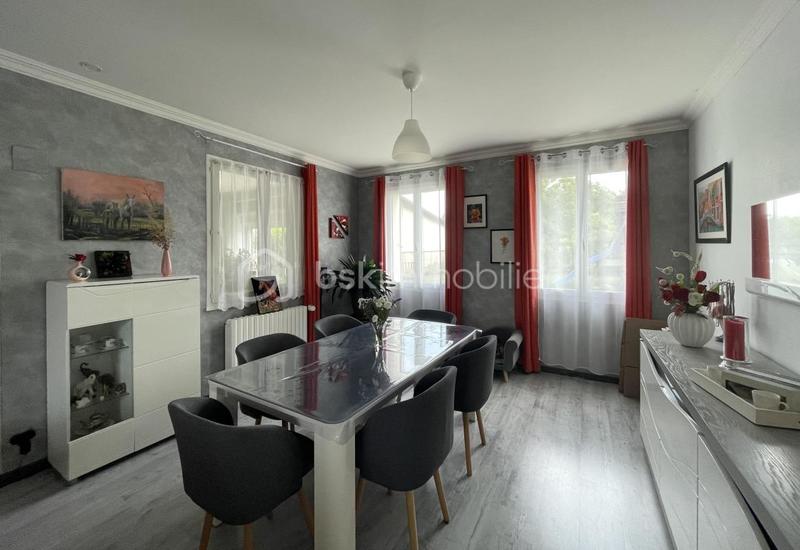 Propriété - 275 m² - 12 pièces
