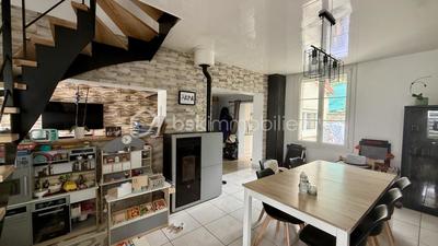Maison - 91 m² - 4 pièces